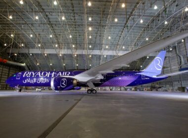Watch as Riyadh Air's Boeing 787 soars to the sky with its new livery