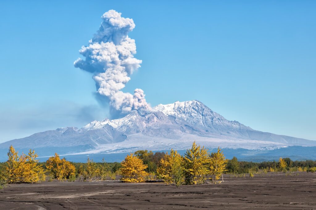 Russia Kamchatka Mountain Shiveluch Volcano