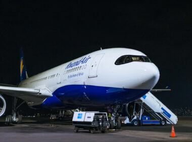 RwandAir Airbus A330-200 , 9XR-WX