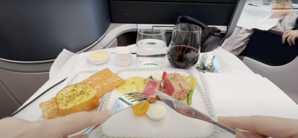 tuna business class meal on Singapore airlines