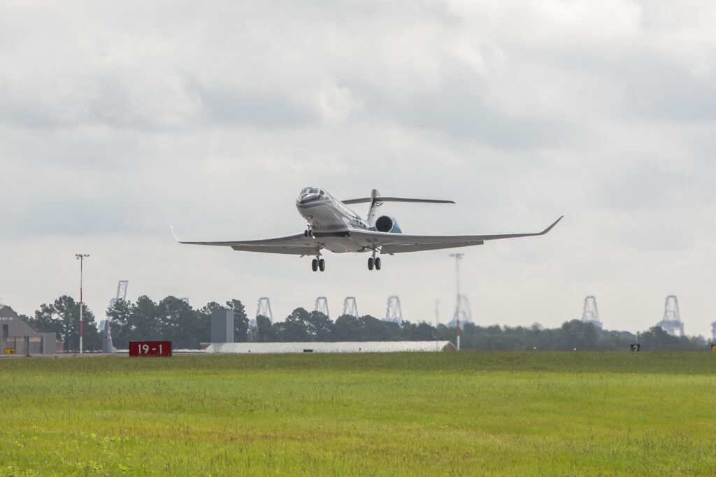 Second Gulfstream G800 Takes Flight