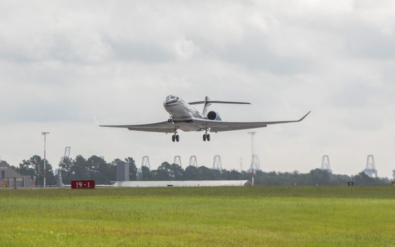Second Gulfstream G800 Takes Flight