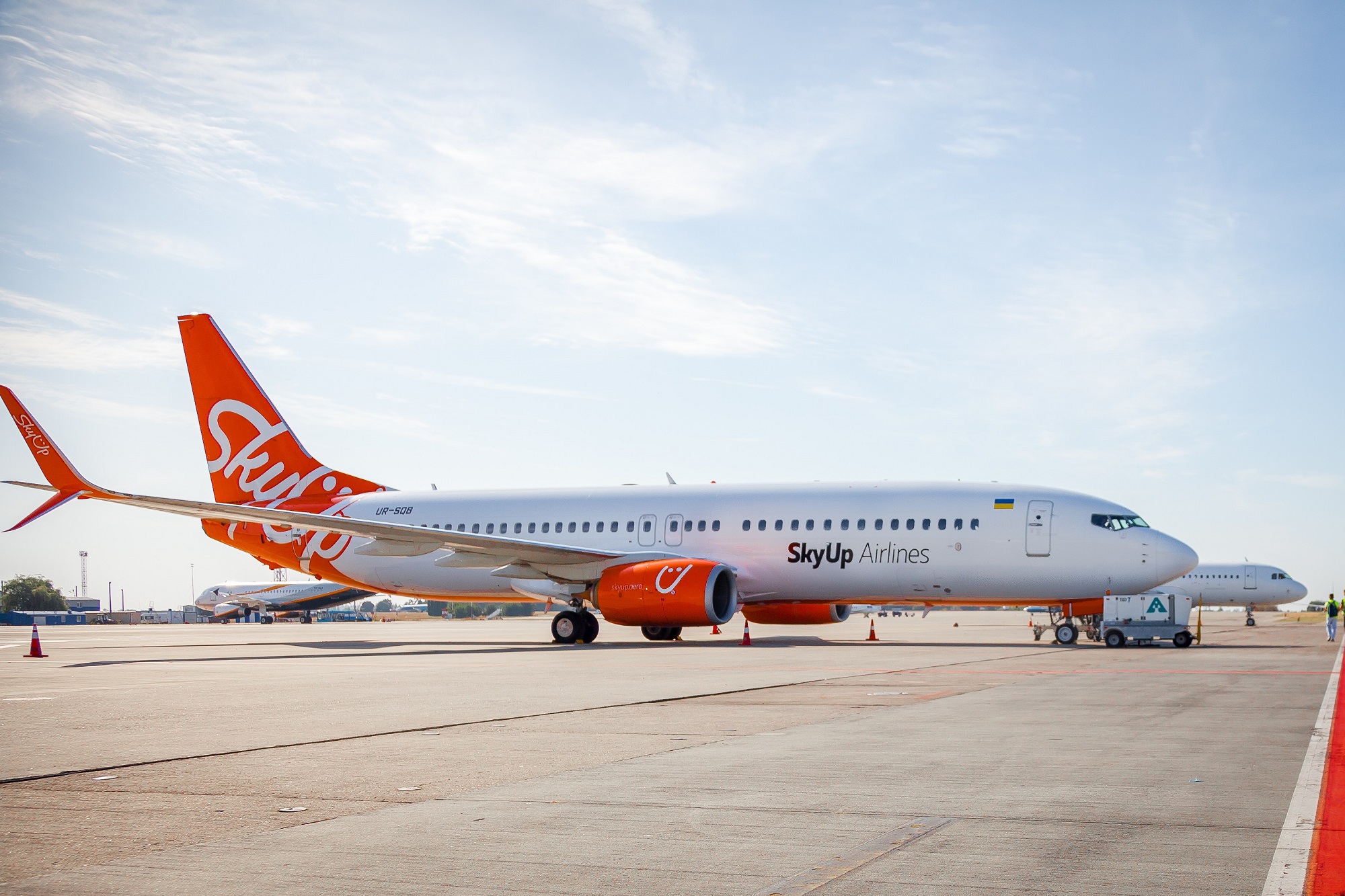 SkyUp Boeing 737 800 UR SQB