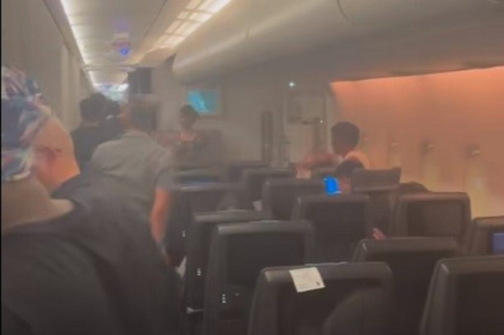 Singapore Airlines trapped on A380