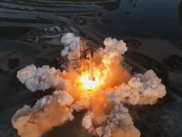 Starship and Superheavy liftoff