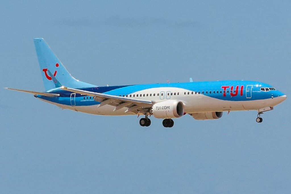 TUI Boeing 737-8 MAX