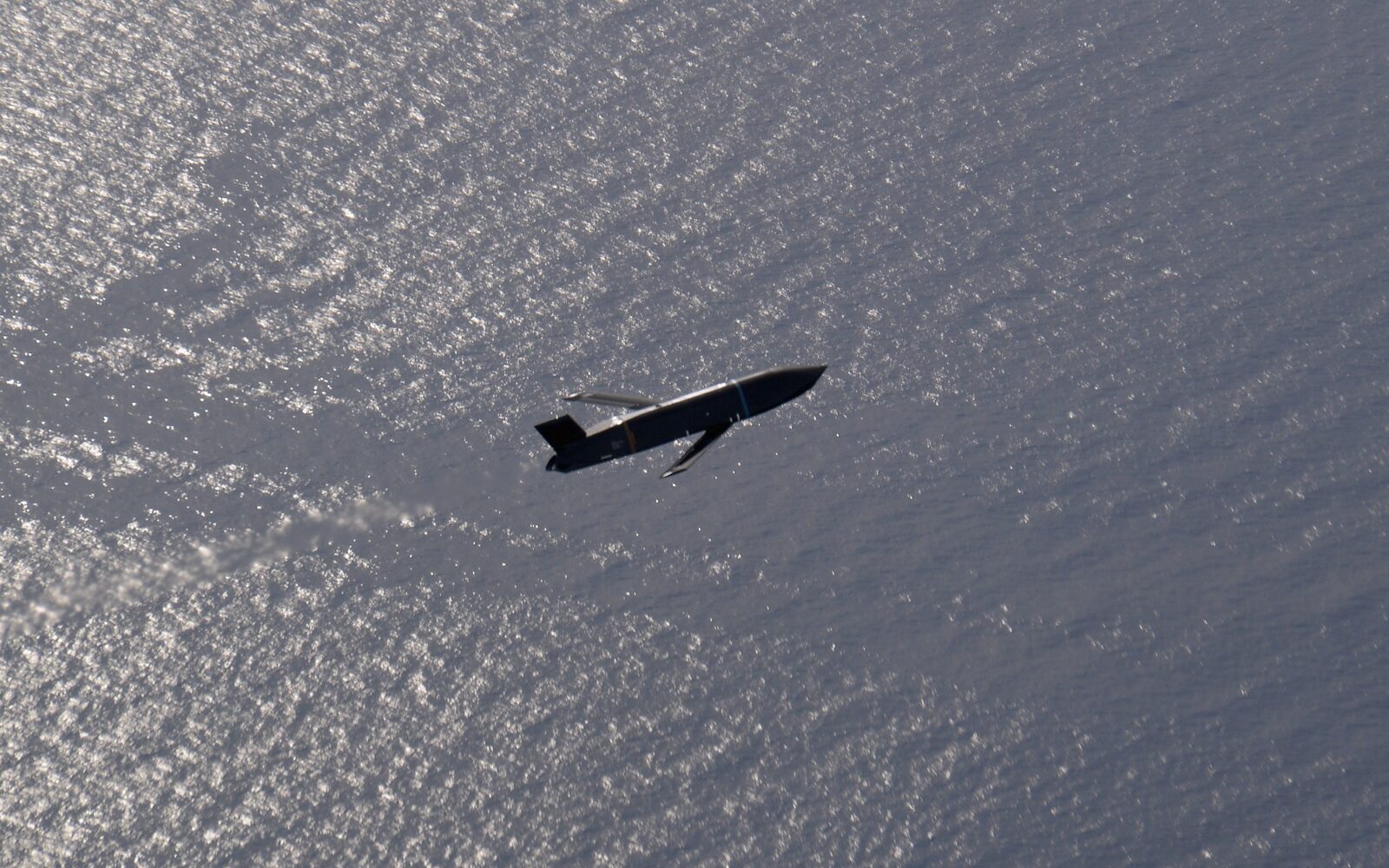 Lockheed Martin, Raytheon to develop hypersonic anti-ship missile ...