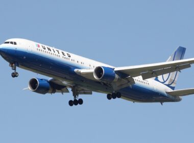 United Airlines Boeing 767-322ER
