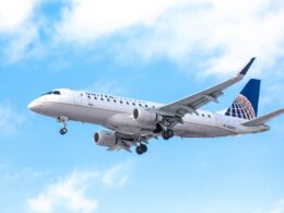 United Express Embraer E175