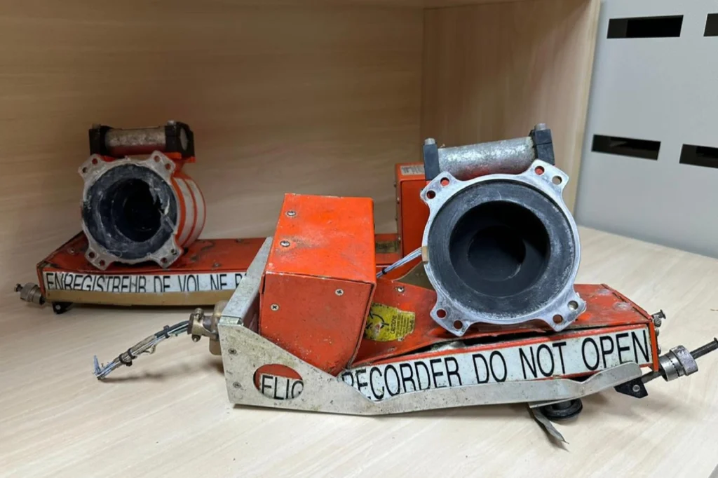 Voepass flight recorder black box Voepass flight recorder black box