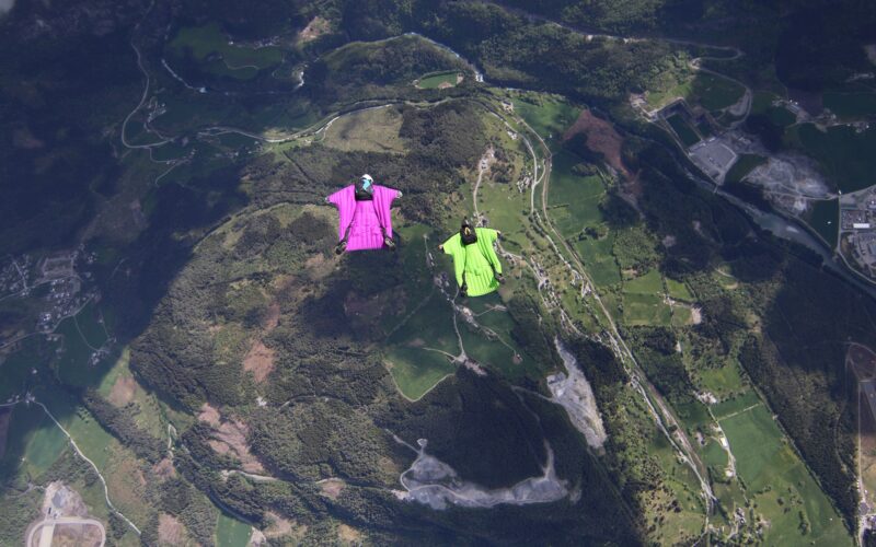 Wingsuit skydivers