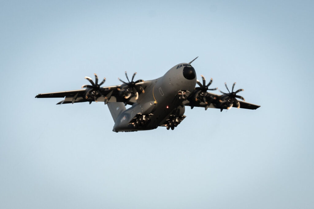a400m_msn104_luxembourg_maiden_flight_seville.jpg