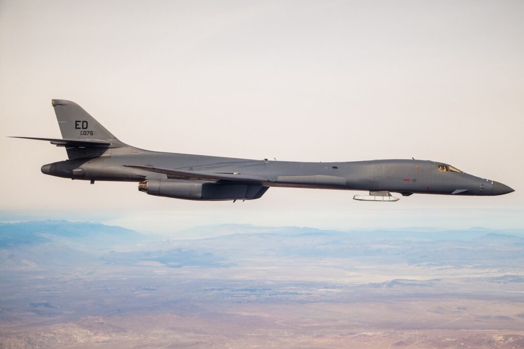 a b 1b lancer with a joint air to surface standoff missilejpg US Air Force B 1B Lancer
