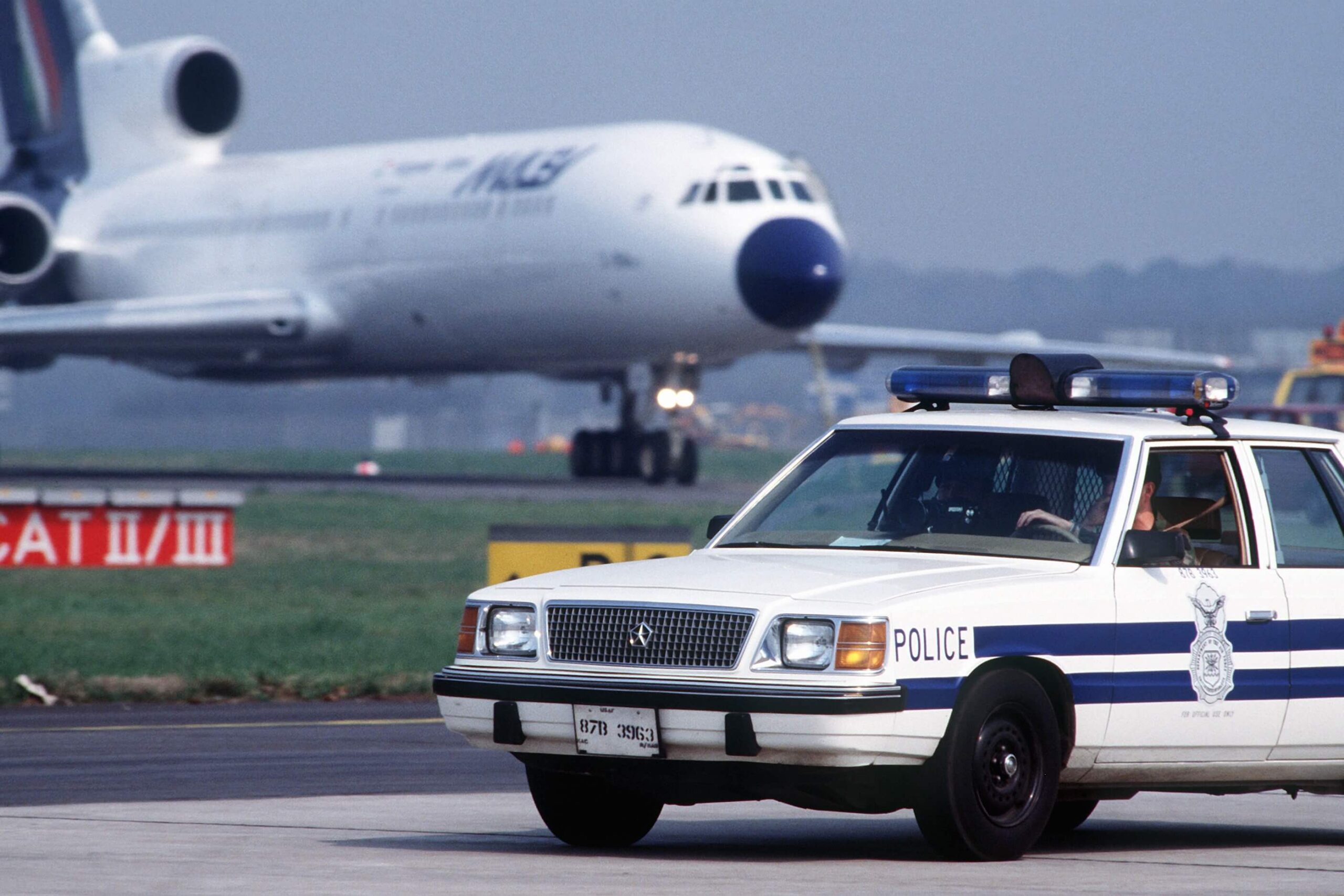 a_hijacked_tu-154b_hungarian_commercial_aircraft_at_rhein-main_air_base.-1.jpg