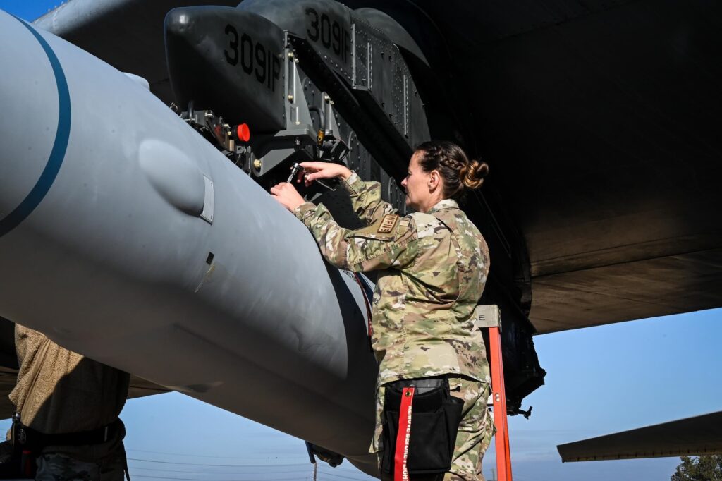 a_usaf_crewmember_working_on_the_arrw.jpg