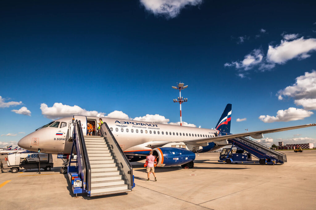aeroflot_stands_on_the_platform_of_the_sheremetyevo_airport.jpg