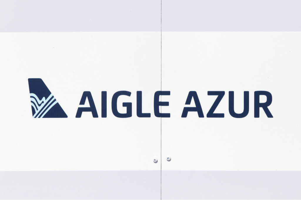 aigle azur air france bankruptcy passengers strandedpng aigle-azur-air-france-bankruptcy-passengers-stranded.png
