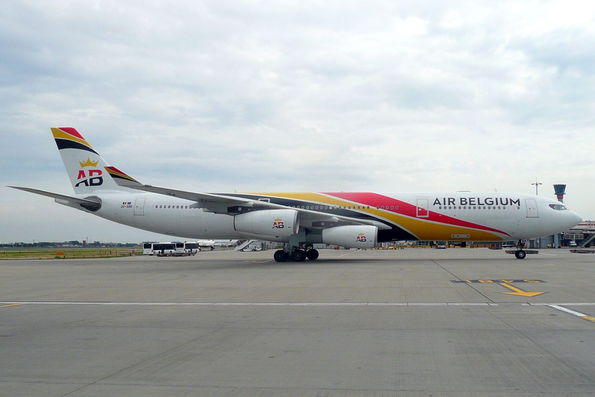 air_belgium_airbus_a340.jpg
