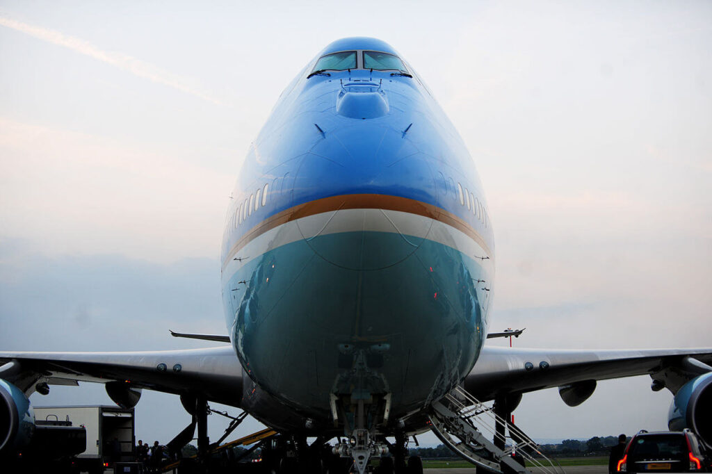 air_force_one_sits_on_the_flight_line_at_raf_fairford_england_sept_140903-f-ue958-324.jpg