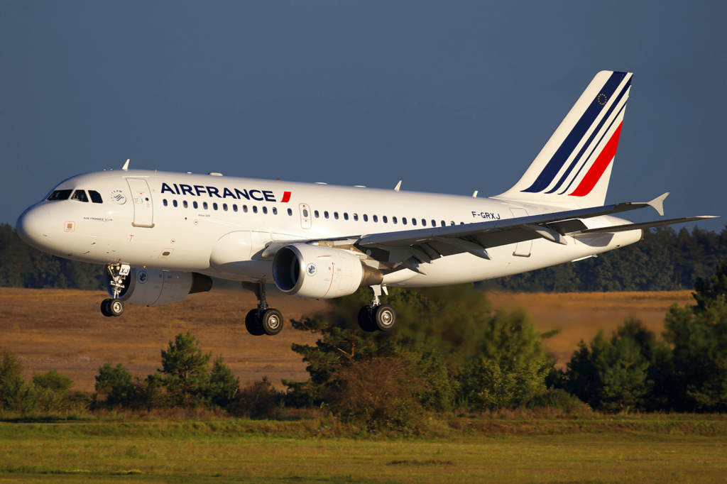 air france a319 100lr f grxj kbp 2011 9 25png air_france_a319-100lr_f-grxj_kbp_2011-9-25.png