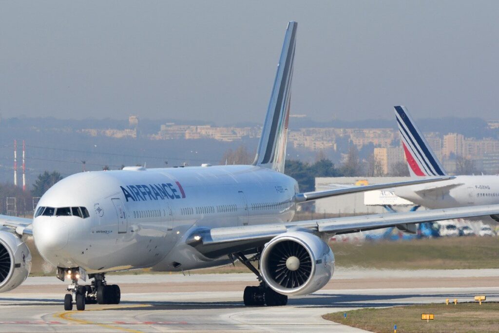 air france boeing 777 wide body planejpg air_france_boeing_777_wide_body_plane.jpg