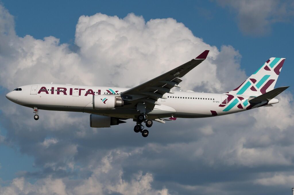 air_italy_airbus_a330_landing_at_toronto_pearson_international_airport_yyz.jpg