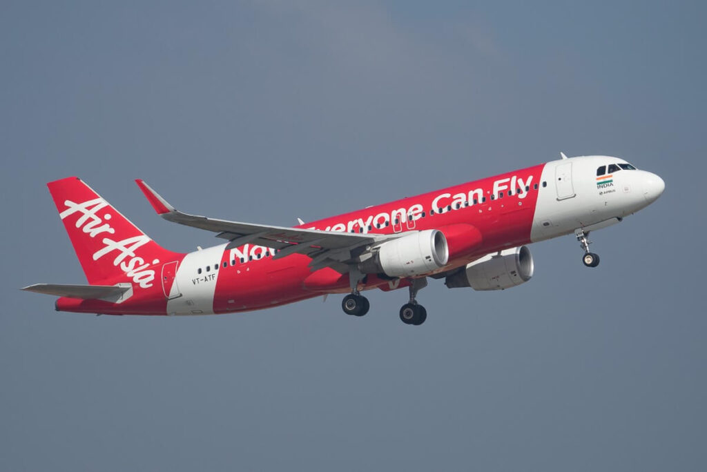 airasia_india_a320_vt-atf_at_bangalore_dec_2015-1-2.jpg
