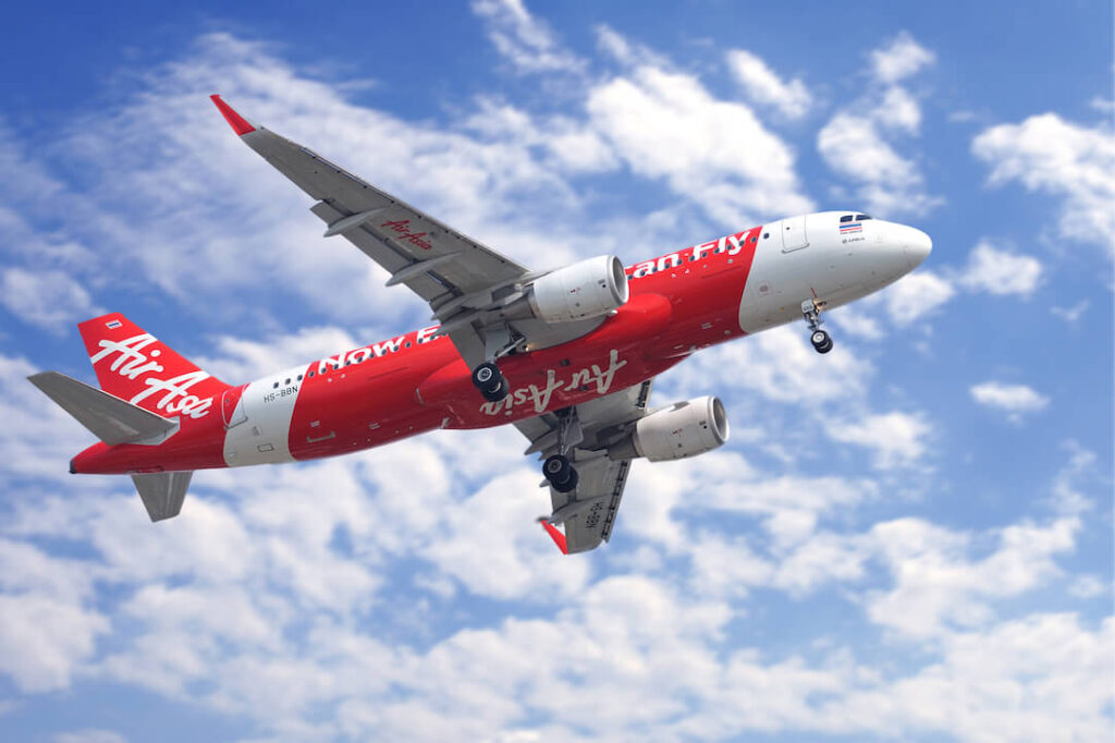 airasia_reorganizes_under_new_aviation_group.jpg