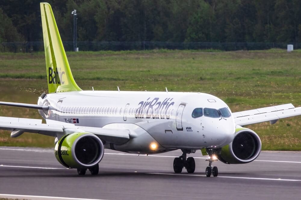 airbaltic_a220-4.jpg