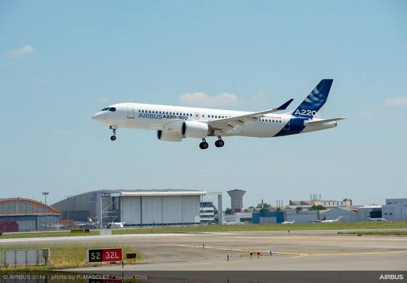 airbus-a220-300-new-member-of-the-airbus-single-aisle-family-landing-002.jpg