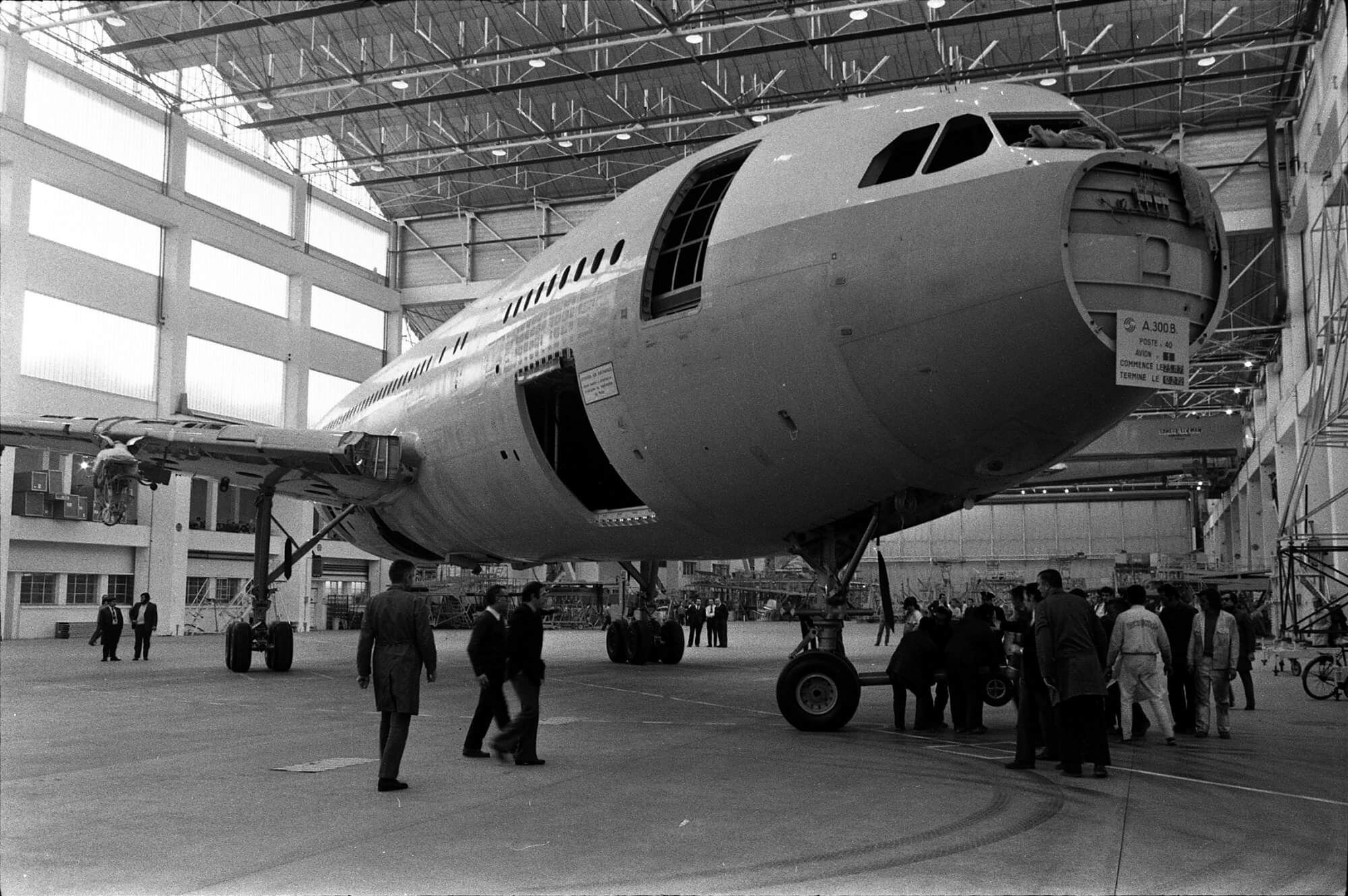 airbus_a300_first_rollout-1.jpg