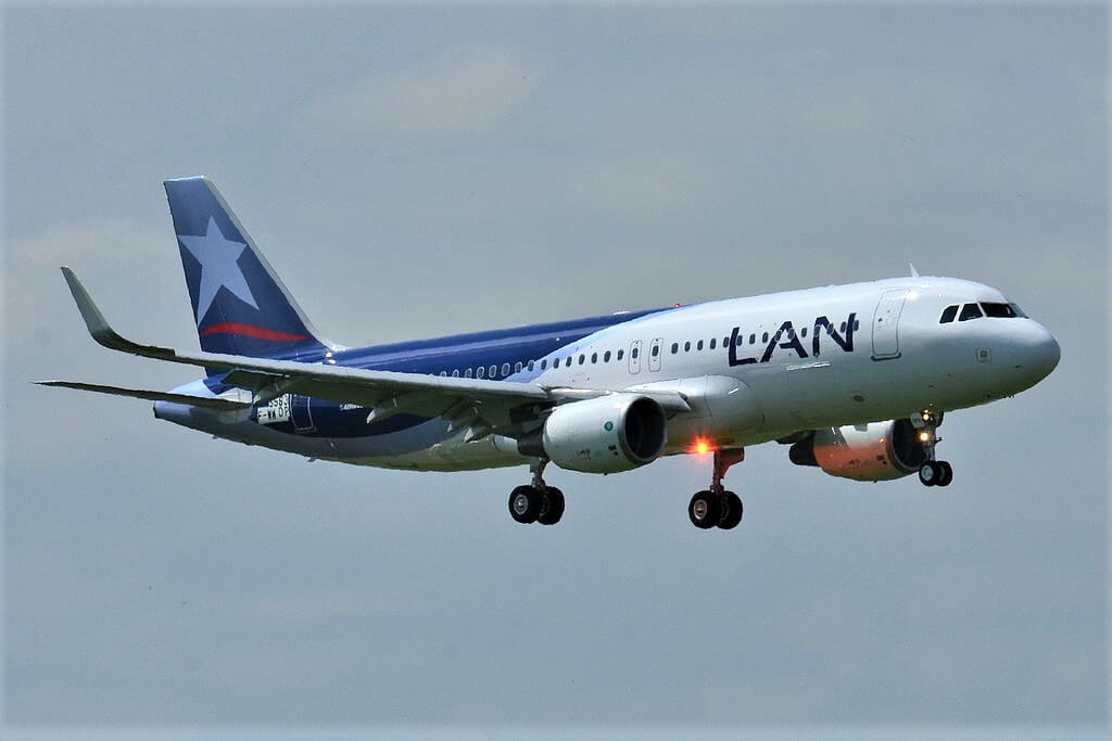 airbus_a320-200_lan_chile_lan_f-wwdp_-_msn_5583_-_will_be_cc-bfn_9737757434-1.jpg
