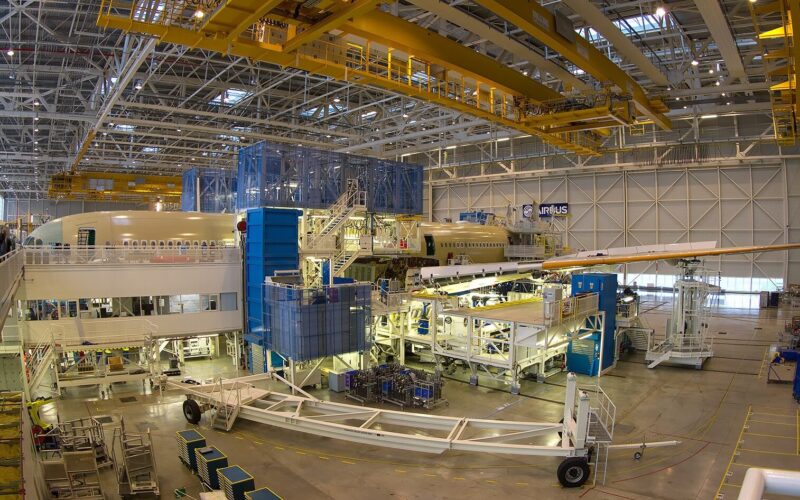 airbus_assembly_line_in_toulouse-2.jpg
