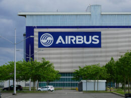 airbus_logo_at_the_airbus_factory_at_the_toulouse_blagnac-26.jpg