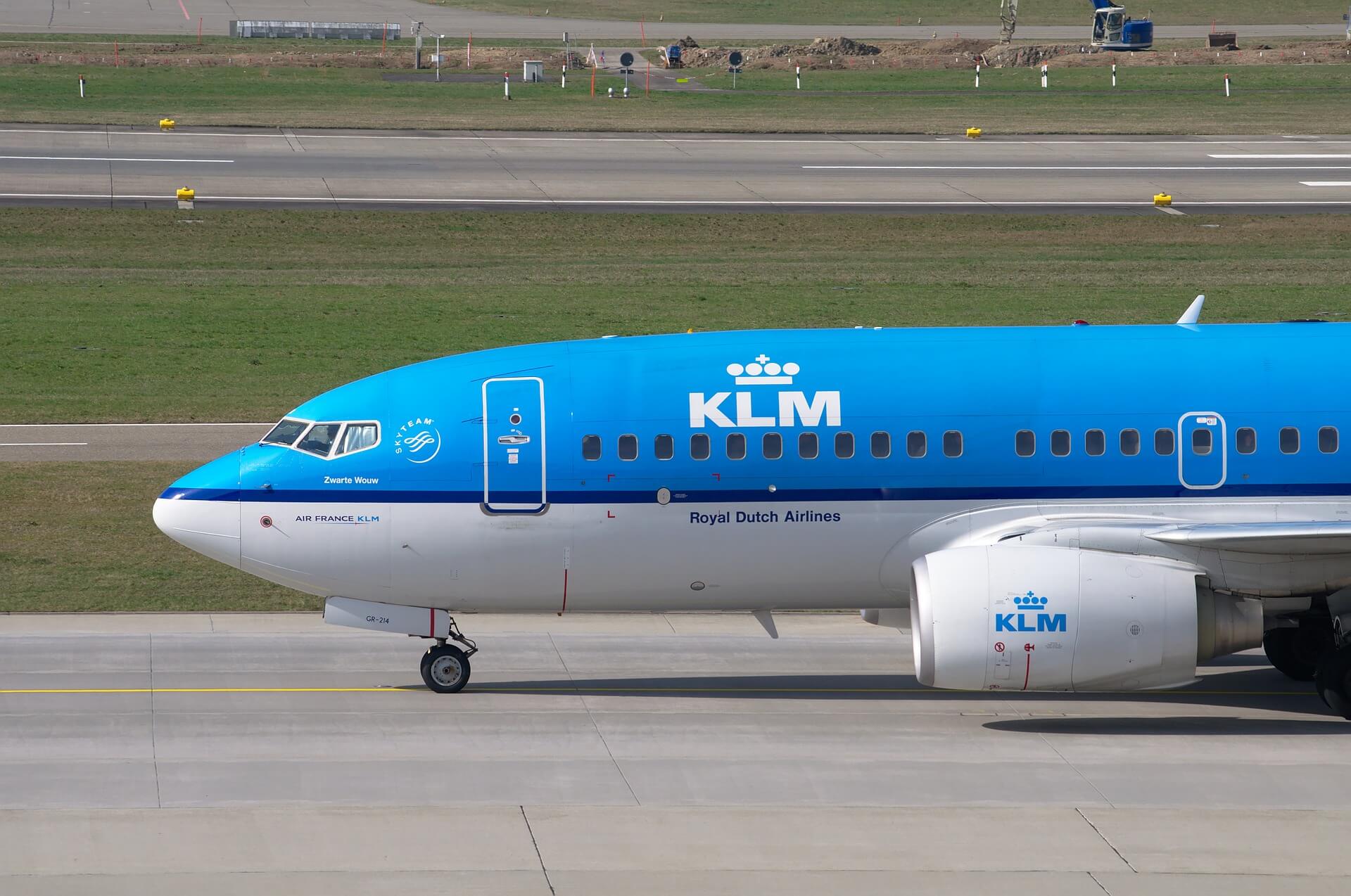 aircraft-2160451_1920-1.jpg