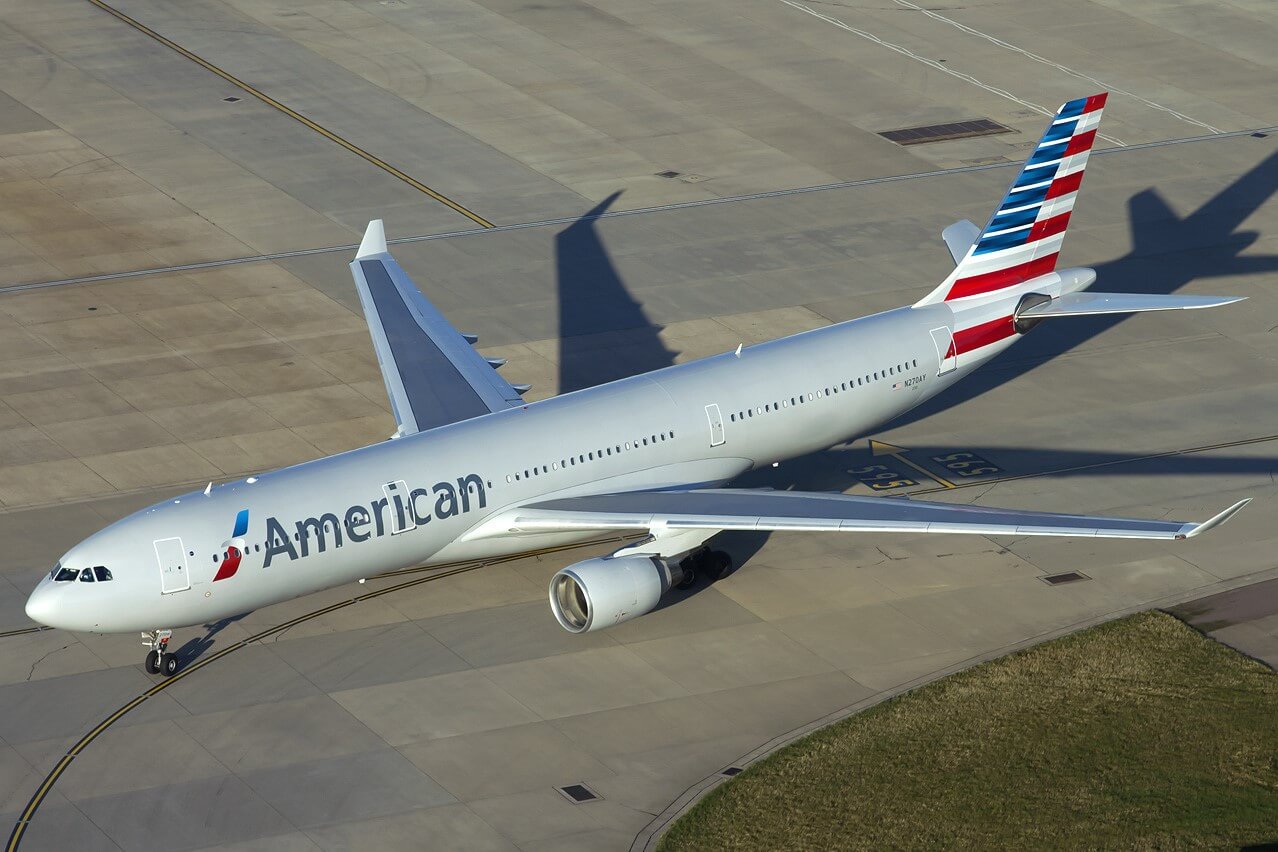 american_airlines_airbus_a330-300_at_heathrow.jpg