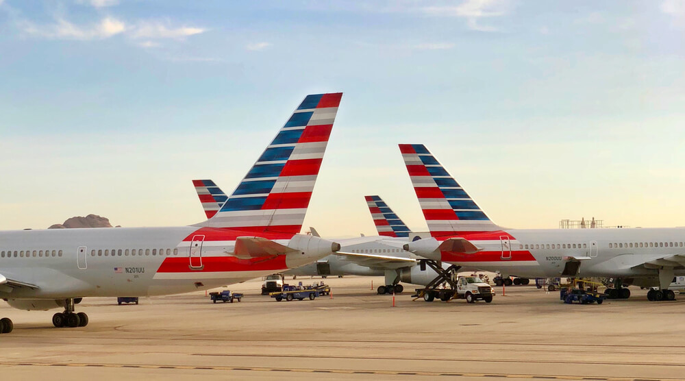 american_airlines_aircraft_at_pheonix_international_airport_phx-2.jpg
