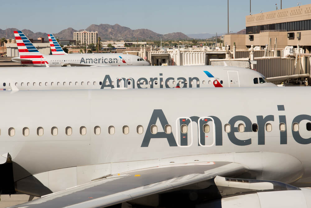 american_airlines_aircraft_on_ramp_at_pheonix_airport_phx.jpg