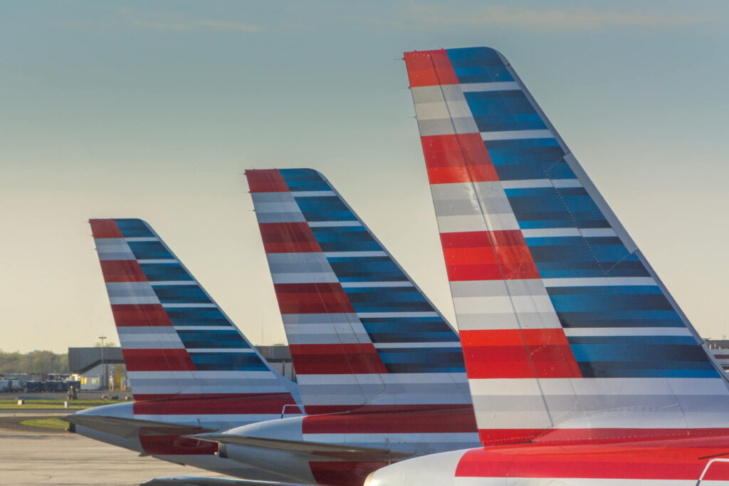 american_airlines_tails.jpg