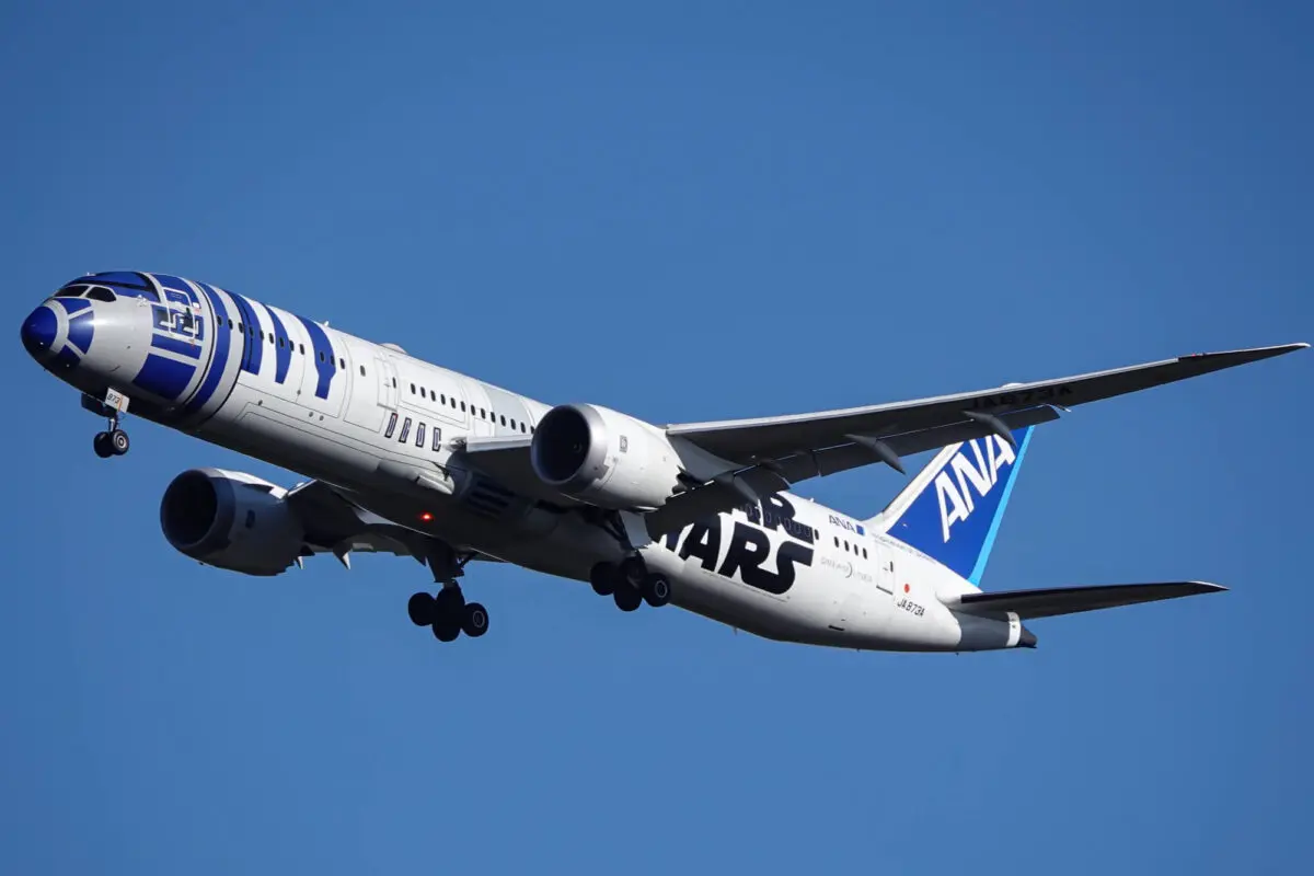 an_ana_boeing_787-9_dreamliner_in_the_star_wars_livery_landing_at_narita_airport.jpg