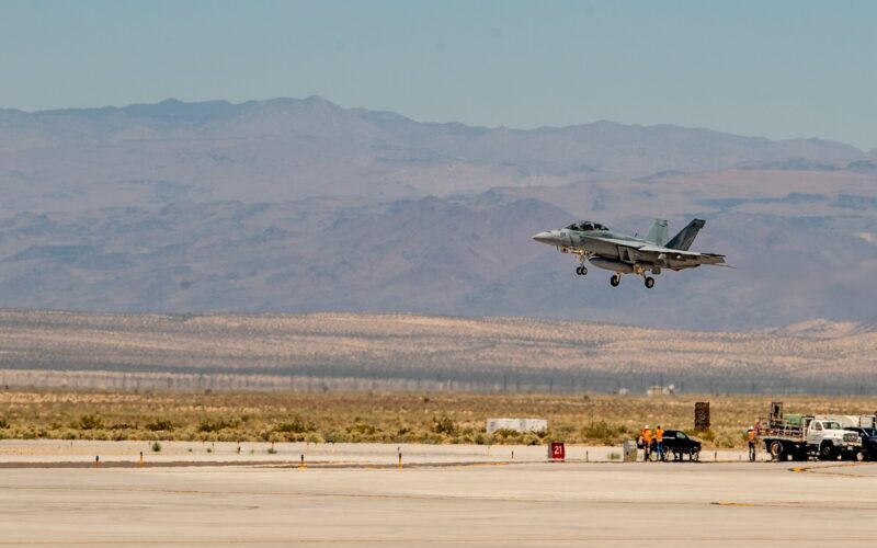 an_f-18f_super_hornet_landing.jpg