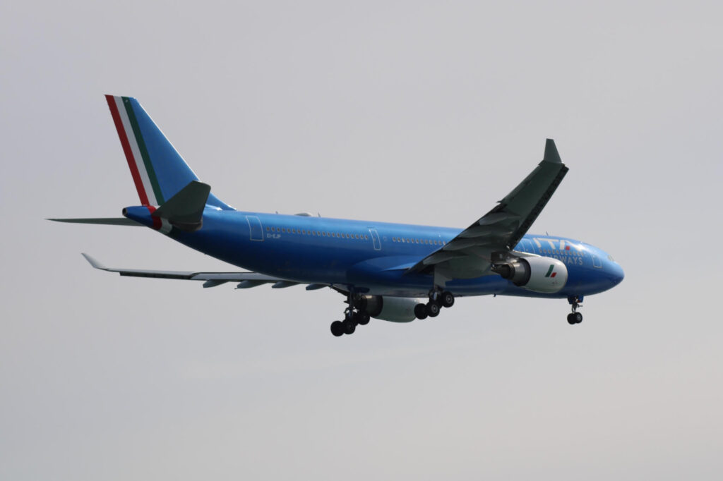 an_ita_airways_a330.jpg