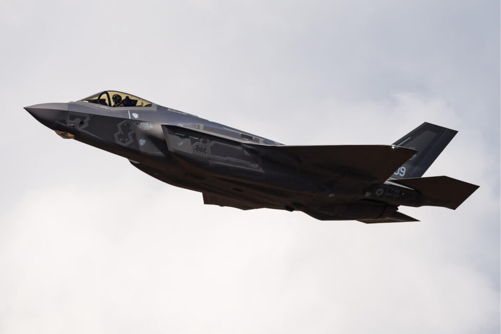an_italian_f-35_fifth-generation_fighter.jpg