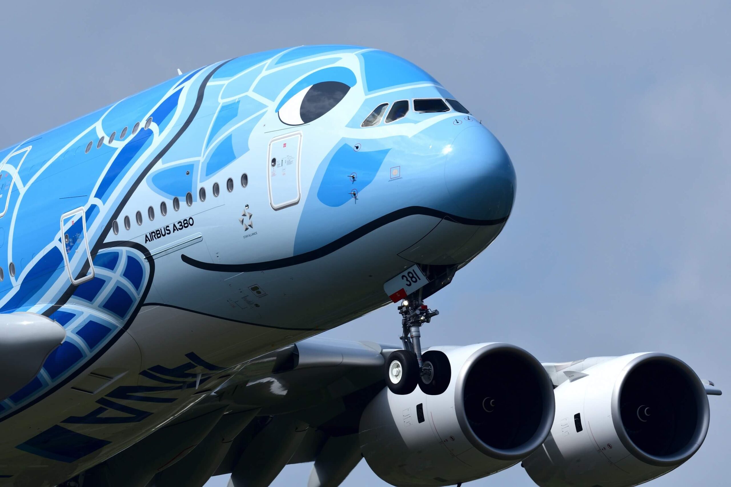Japanese authorities approve ANA's A320, A380 mixed fleet plans