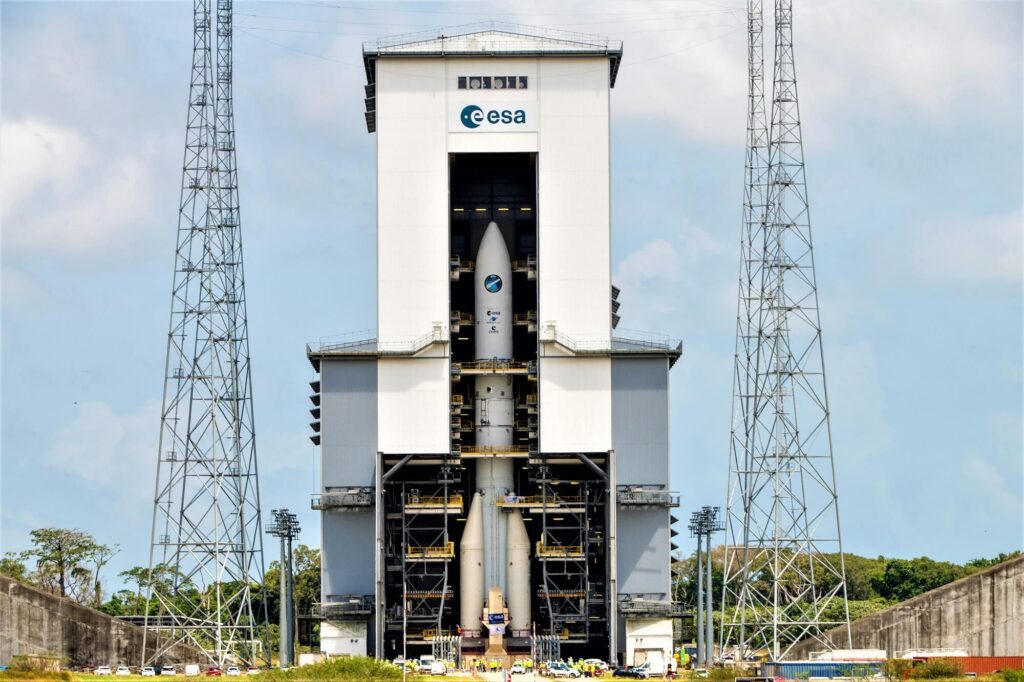 ariane_6_fully_stacked.jpg