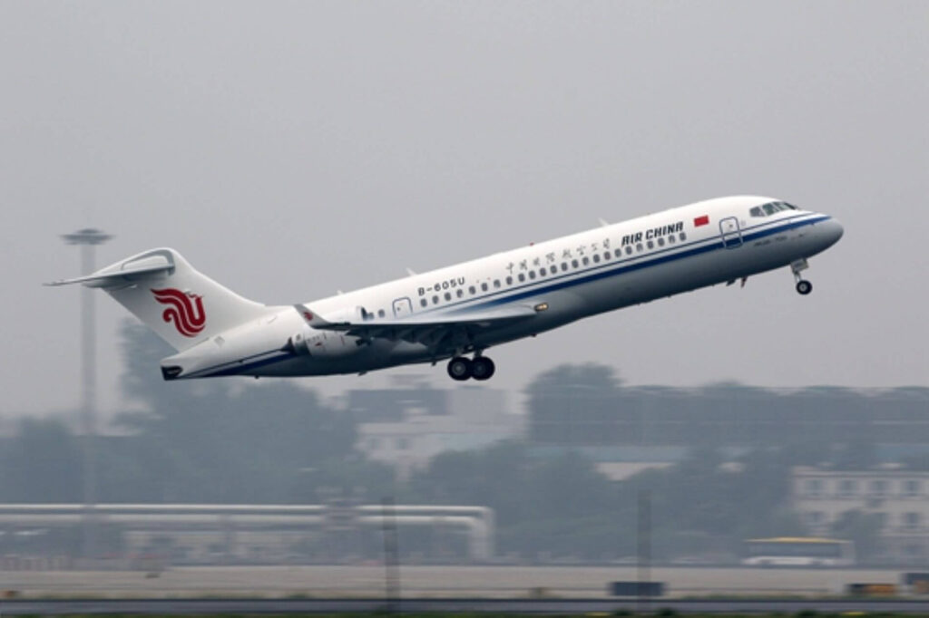arj21_air_china_first_flight-22.jpg