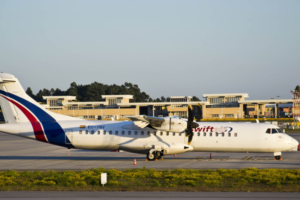 atr_72_swiftair.jpg