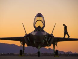 australian_airman_on_the_wing_of_a_f-35a.jpg