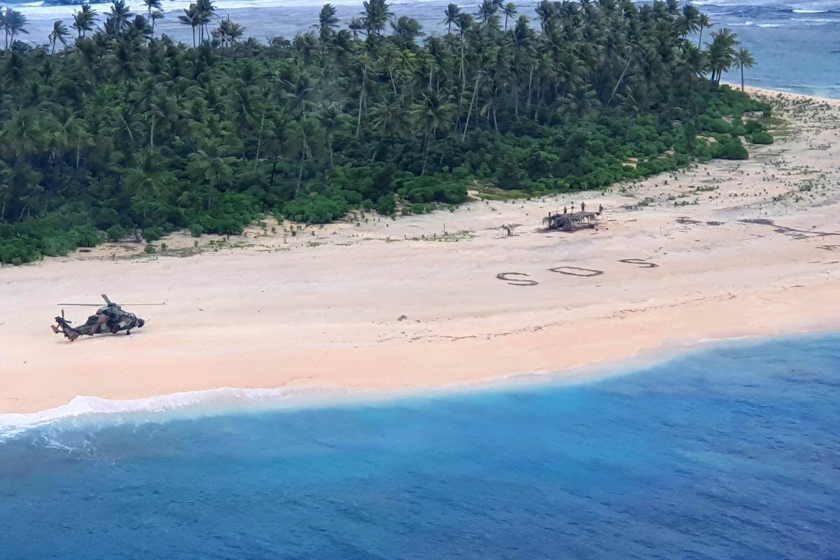 U.S. and Australian aircrews assist in real-life Robinson rescue - AeroTime