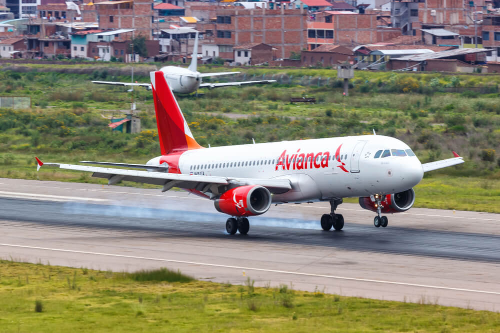 avianca_airbus_a320_airplane-1.jpg